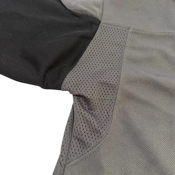 NHL Vegas Golden Knights VGK Kids Jersey sz Large black & gold hockey games - Picture 16 of 16